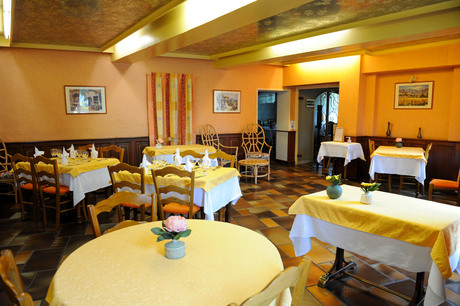 Salon Restaurant Hotel du Commerce Pont de Vaux